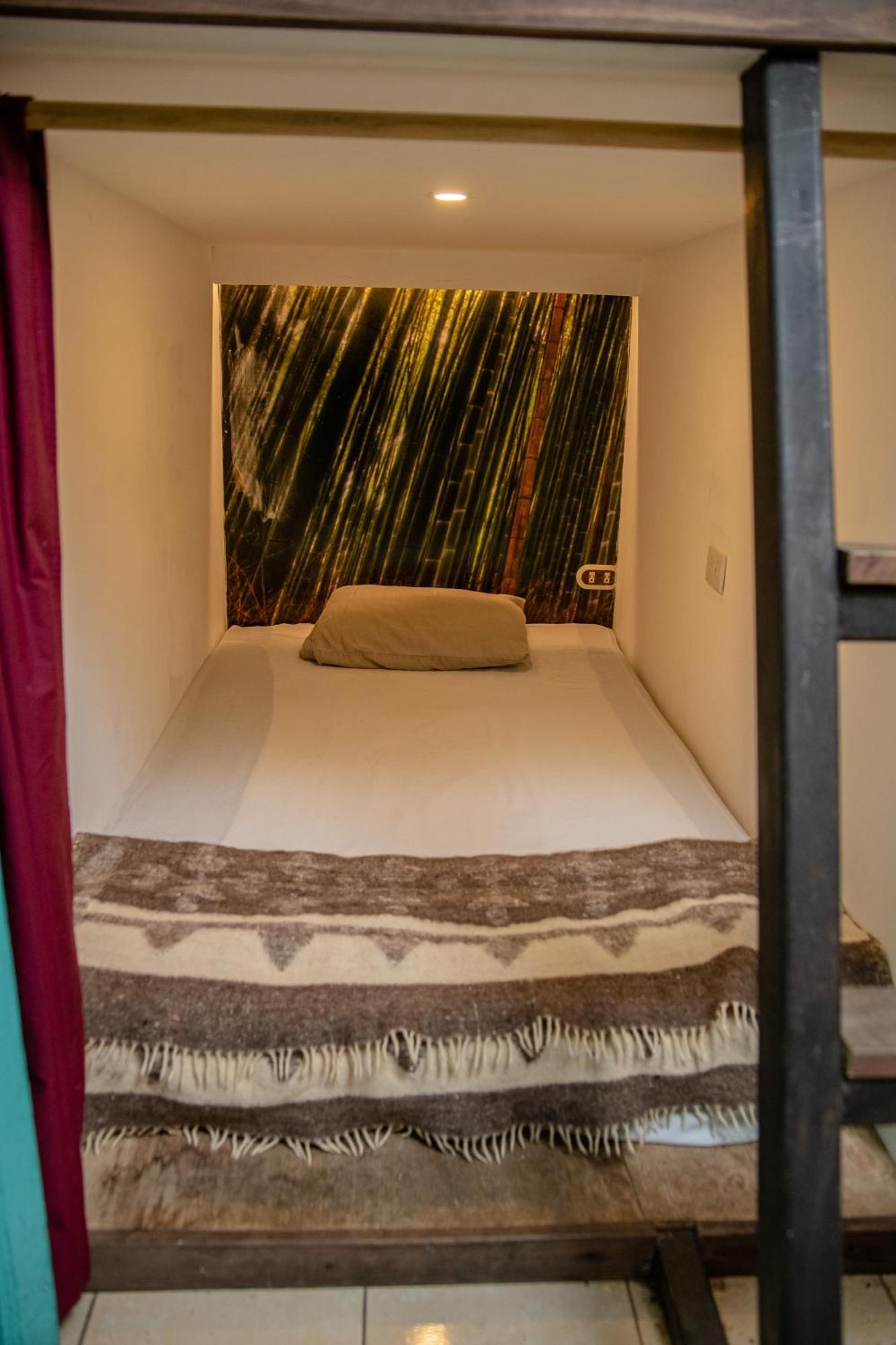 Nikikot Hostel & Hotel Antigua ภายนอก รูปภาพ
